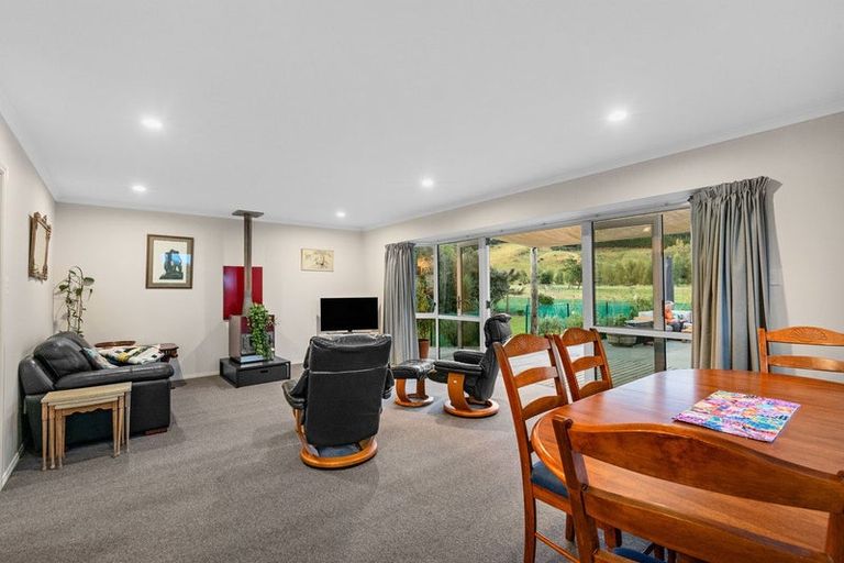 Photo of property in 74 Woodside Road, Woodside, Outram, 9073
