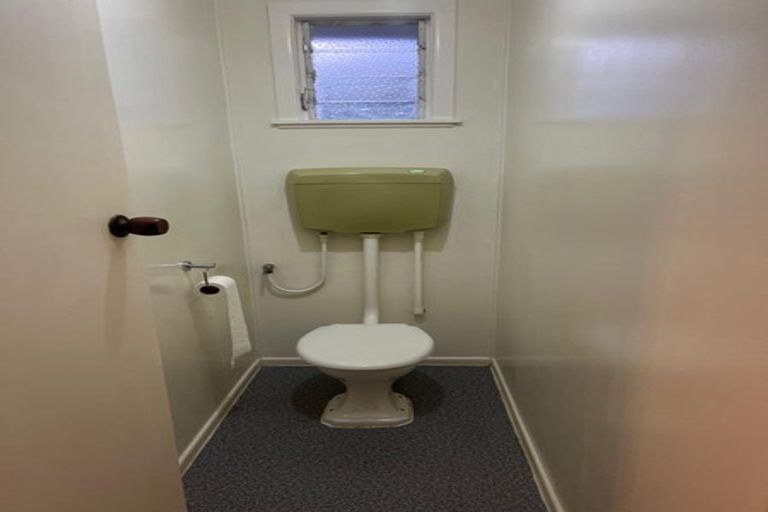 Photo of property in 5 Tyne Road, Forrest Hill, Auckland, 0620