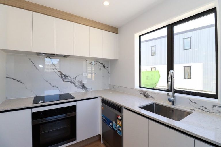 Photo of property in 4a Blue Gum Rise, Sunnyhills, Auckland, 2010
