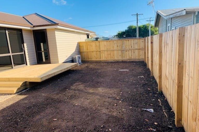Photo of property in 38u2 Smith Street, Frankton, Hamilton, 3204