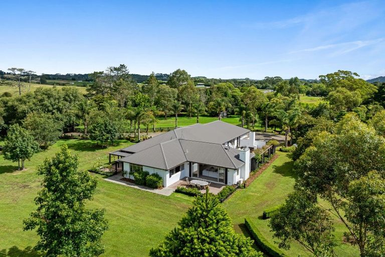 Photo of property in 457 Waitoki Road, Wainui, Silverdale, 0994