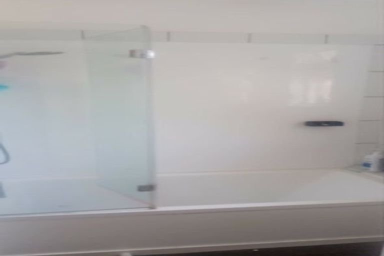 Photo of property in 9 Ilford Place, Awapuni, Palmerston North, 4412