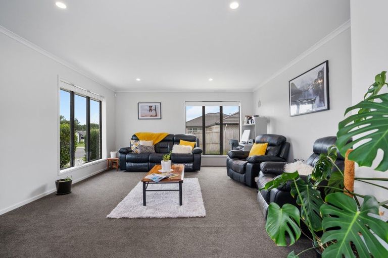 Photo of property in 2 Kahawai Close, Pyes Pa, Tauranga, 3112