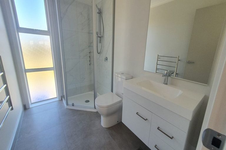 Photo of property in 30 Pateke Drive, Kenepuru, Porirua, 5022