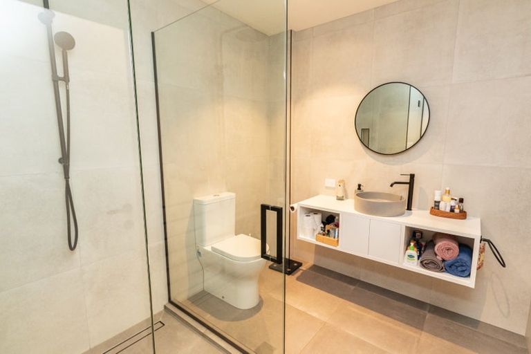 Photo of property in 2/62 Cambridge Terrace, Papatoetoe, Auckland, 2025