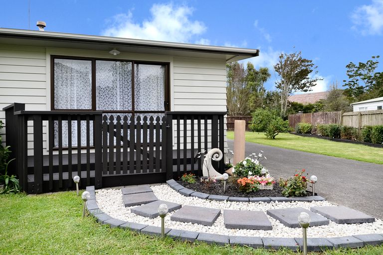 Photo of property in 92 Harrington Road, Henderson, Auckland, 0610