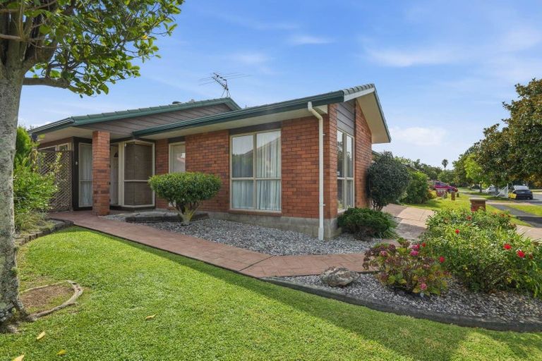 Photo of property in 23 Millington Place, Huntington Park, Auckland, 2013
