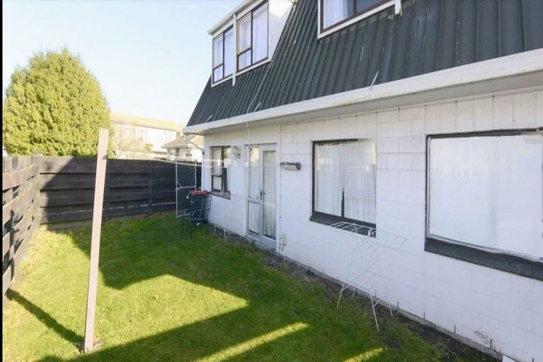 Photo of property in 1/43 Brockworth Place, Riccarton, Christchurch, 8011