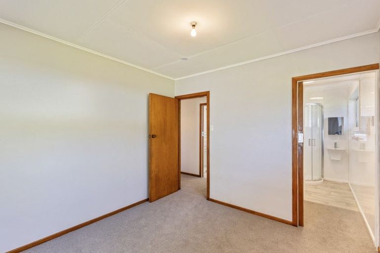 Photo of property in 9 Tawa Street, Inglewood, 4330