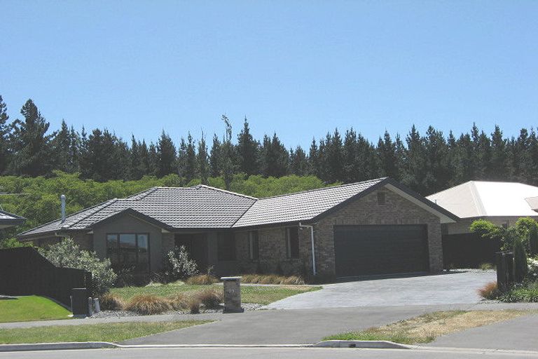 Photo of property in 39 Ruahine Place, Parklands, Christchurch, 8083