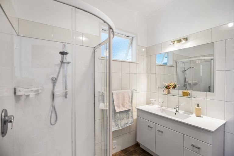 Photo of property in 83 Queenwood Road, Levin, 5510