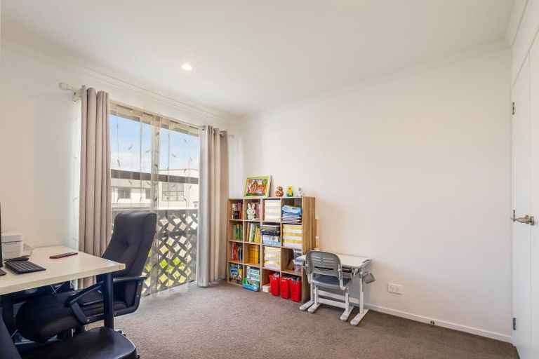 Photo of property in 28d Ian Morrison Road, Hobsonville, Auckland, 0616