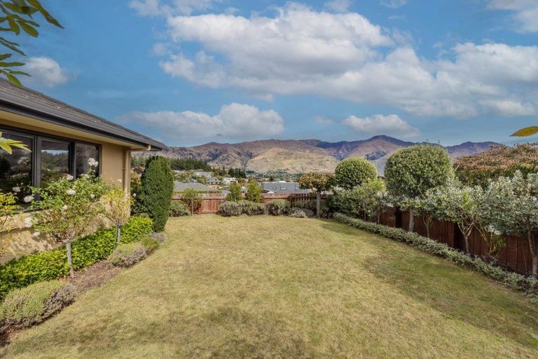 Photo of property in 45 Kings Drive, Wanaka, 9305