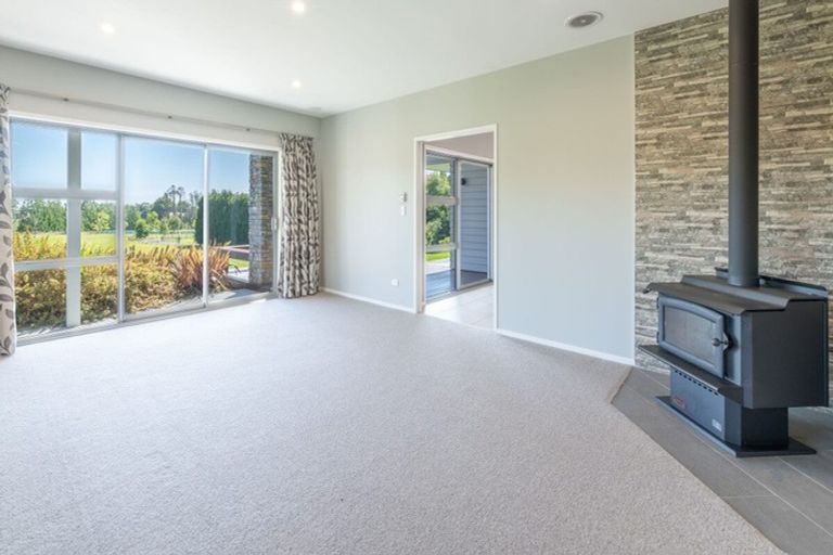 Photo of property in 30c Thompsons Track, Aongatete, 3178