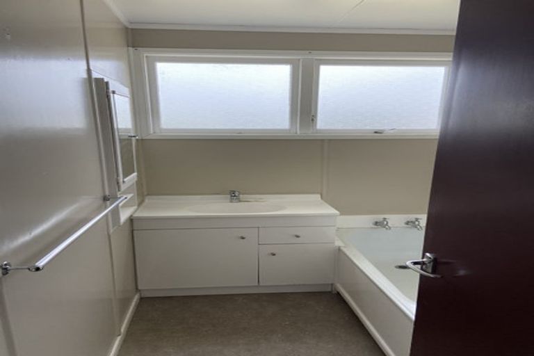 Photo of property in 52 One Tree Point Road, One Tree Point, 0118