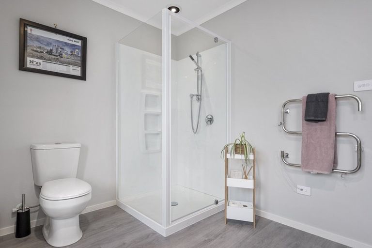 Photo of property in 8 Mary Place, Pyes Pa, Tauranga, 3112