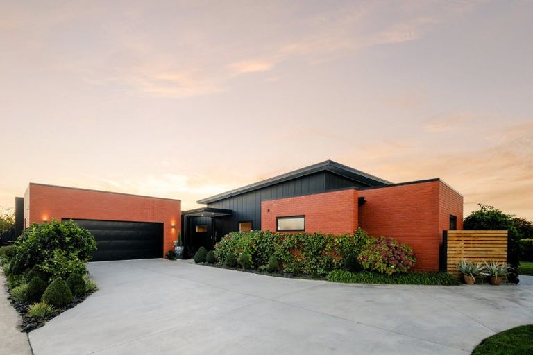 Photo of property in 2a Baxter Michael Crescent, Cambridge, 3434