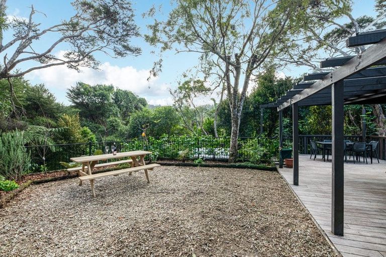 Photo of property in 172 Huia Road, Titirangi, Auckland, 0604