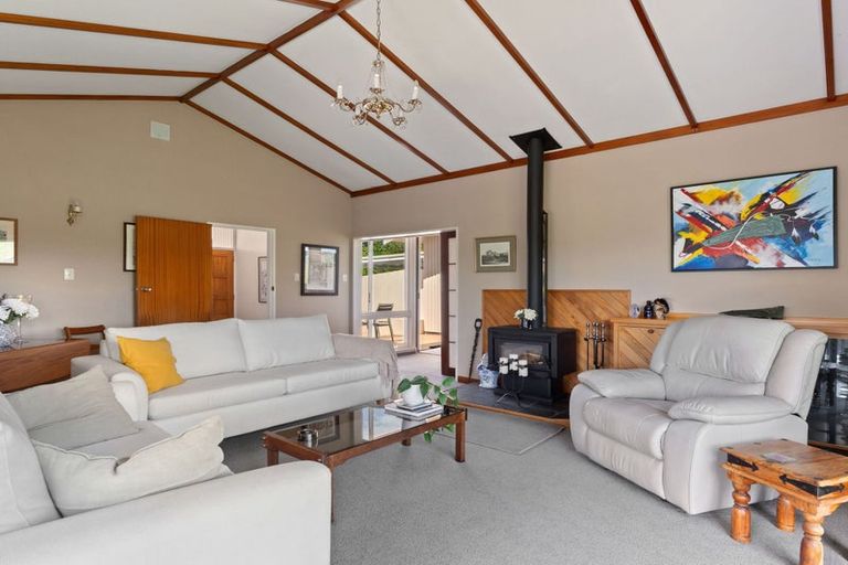 Photo of property in 33 Caesar Road, Ormond, Gisborne, 4071