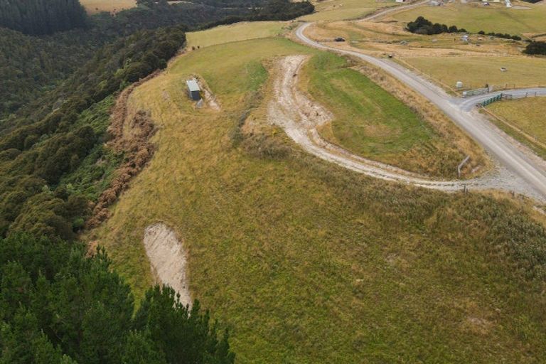 Photo of property in 99 Kahu Ridge, Taieri Beach, Taieri Mouth, 9091