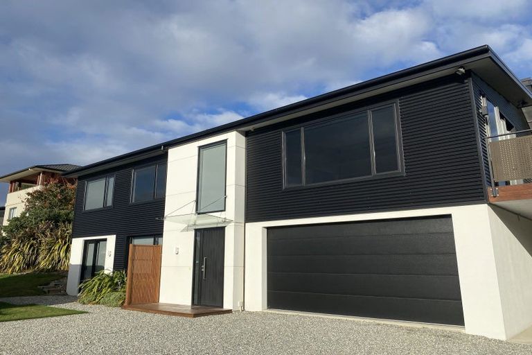 Photo of property in 12 Farrant Drive, Wanaka, 9305
