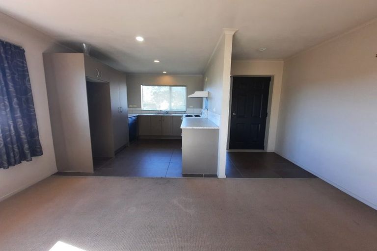 Photo of property in 43 Kellett Road, Ranui, Auckland, 0612