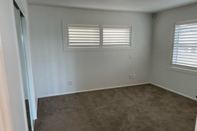 Photo of property in 1/241 Hurstmere Road, Takapuna, Auckland, 0622