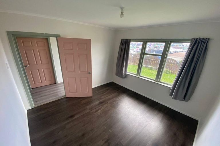 Photo of property in 313 Great South Road, Manurewa, Auckland, 2102