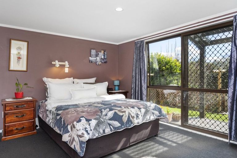 Photo of property in 51 Lagoon Place, Poike, Tauranga, 3112