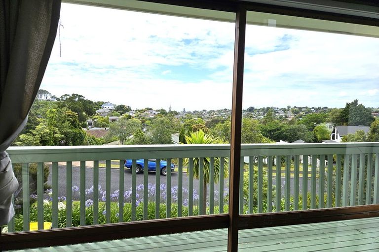 Photo of property in 2/94 John Downs Drive, Browns Bay, Auckland, 0630