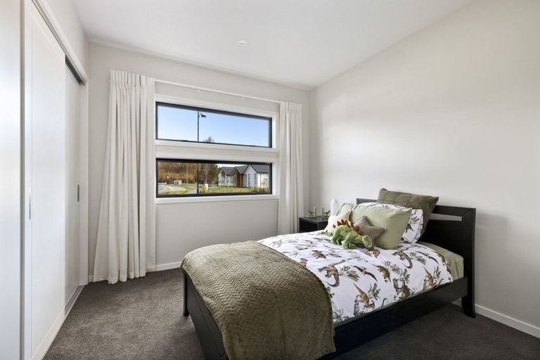 Photo of property in 5 Oakbridge Boulevard, Marshland, Christchurch, 8051