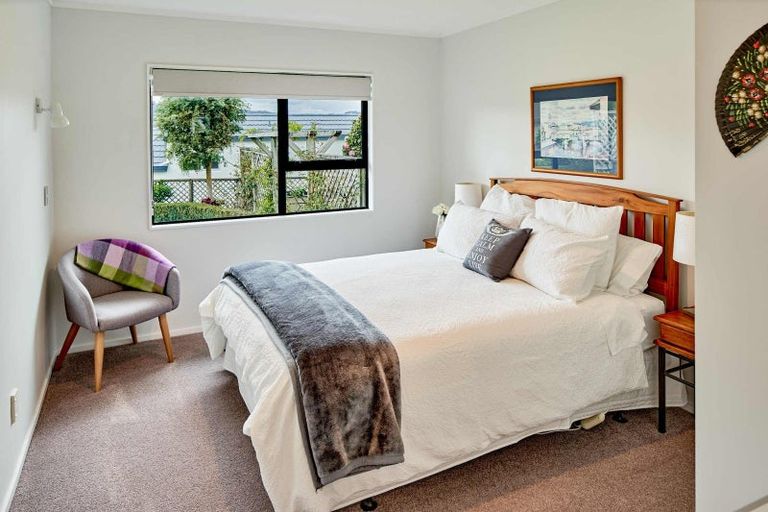 Photo of property in 19 Samwell Drive, Whitby, Porirua, 5024