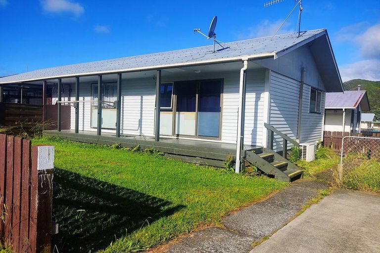 Photo of property in 30 Stockdale Street, Wainuiomata, Lower Hutt, 5014