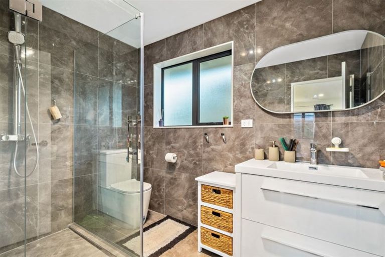 Photo of property in 34a Sherwood Avenue, Te Atatu South, Auckland, 0610