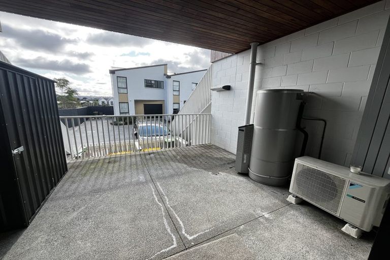 Photo of property in 262 Hobsonville Point Road, Hobsonville, Auckland, 0616