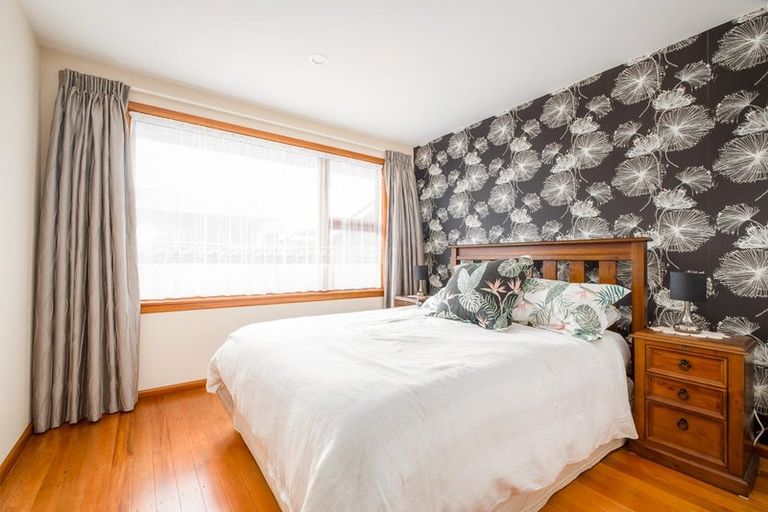 Photo of property in 72 Woodbury Street, Russley, Christchurch, 8042