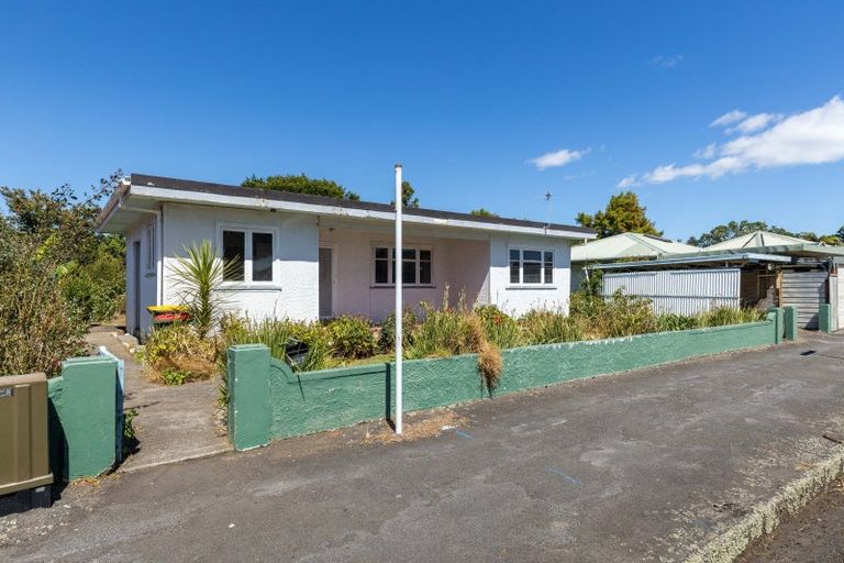 Photo of property in 359 Saint Aubyn Street, Moturoa, New Plymouth, 4310