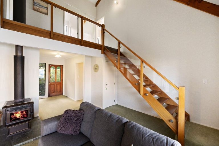 Photo of property in 1 Von Place, Fernhill, Queenstown, 9300