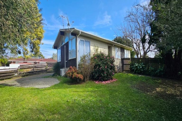 Photo of property in 2 Tuna Place, Manurewa, Auckland, 2102