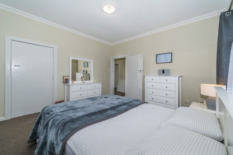 Photo of property in 20 Milson Line, Roslyn, Palmerston North, 4414