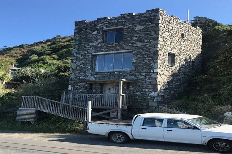 Photo of property in 116 The Esplanade, Houghton Bay, Wellington, 6023
