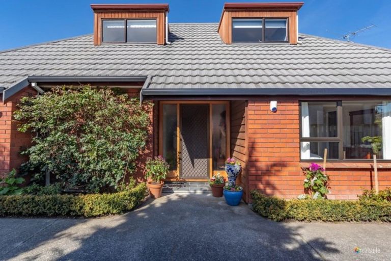 Photo of property in 2/28 Rossiter Avenue, Waterloo, Lower Hutt, 5011
