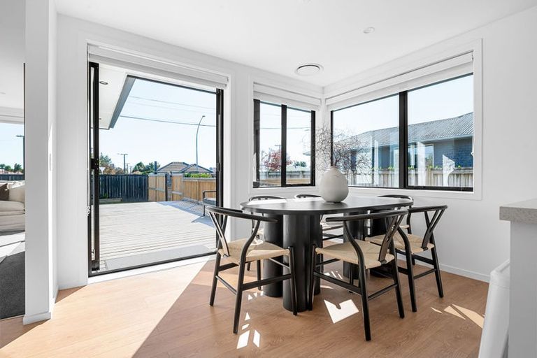 Photo of property in 42 Vardon Road, St Andrews, Hamilton, 3200
