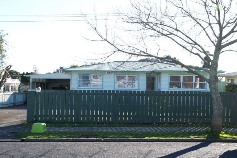 Photo of property in 14 Kairanga Street, Mangere East, Auckland, 2024