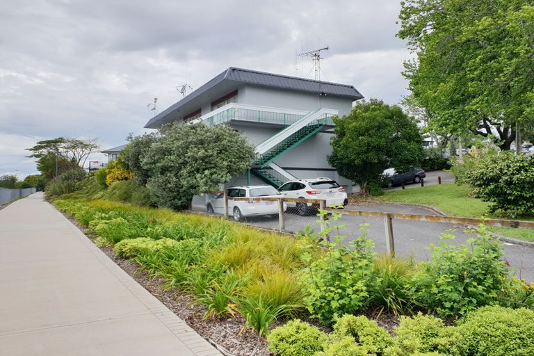 Photo of property in 2/4 Moana Street, Frankton, Hamilton, 3204