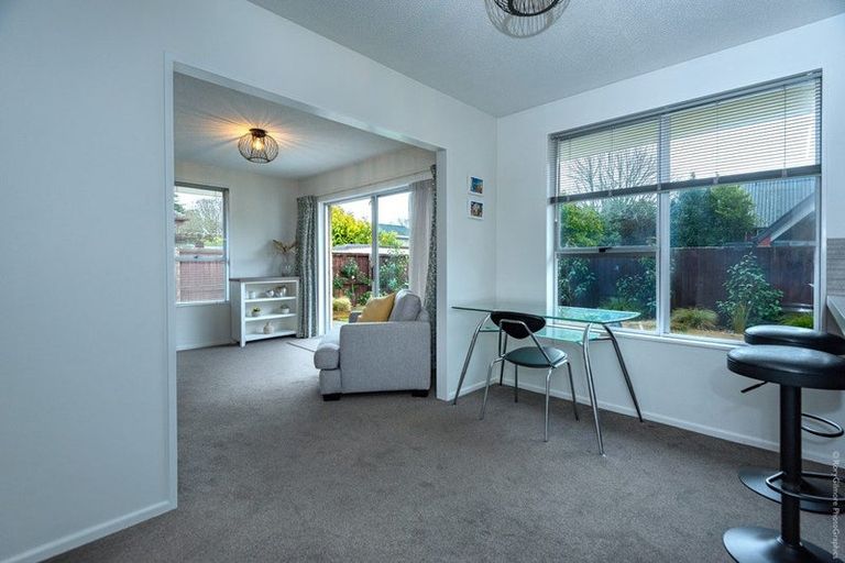 Photo of property in 16b Broadfell Avenue, Avonhead, Christchurch, 8042