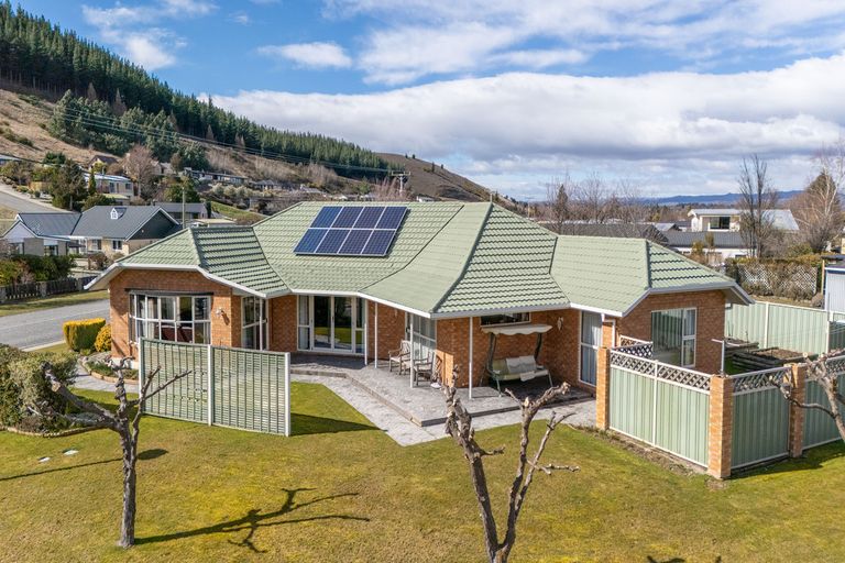 Photo of property in 39 Hazlett Street, Clyde, 9330