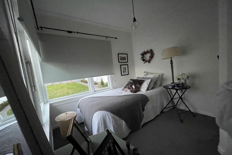 Photo of property in 208 Tukapa Street, Westown, New Plymouth, 4310