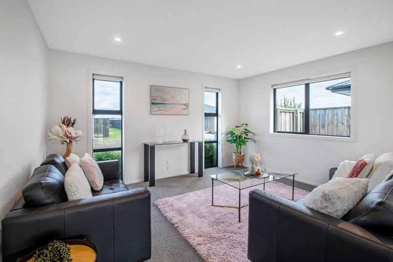 Photo of property in 7 Chris Drive, Rolleston, 7614