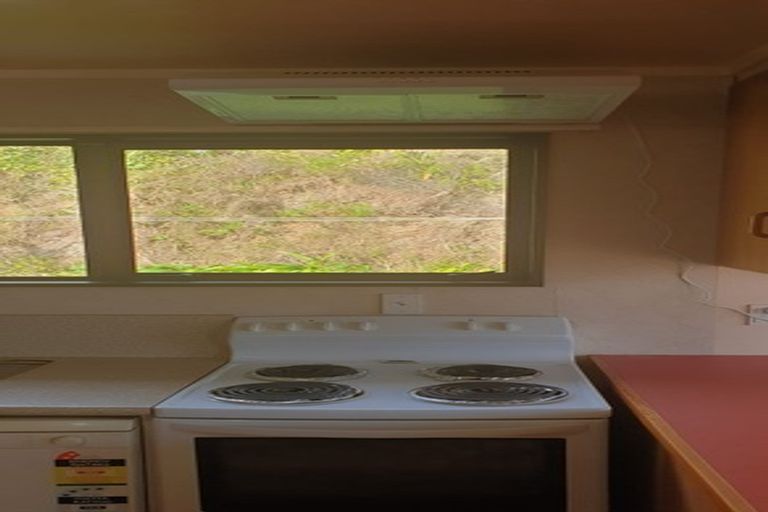 Photo of property in 20 Rice Crescent, Newlands, Wellington, 6037